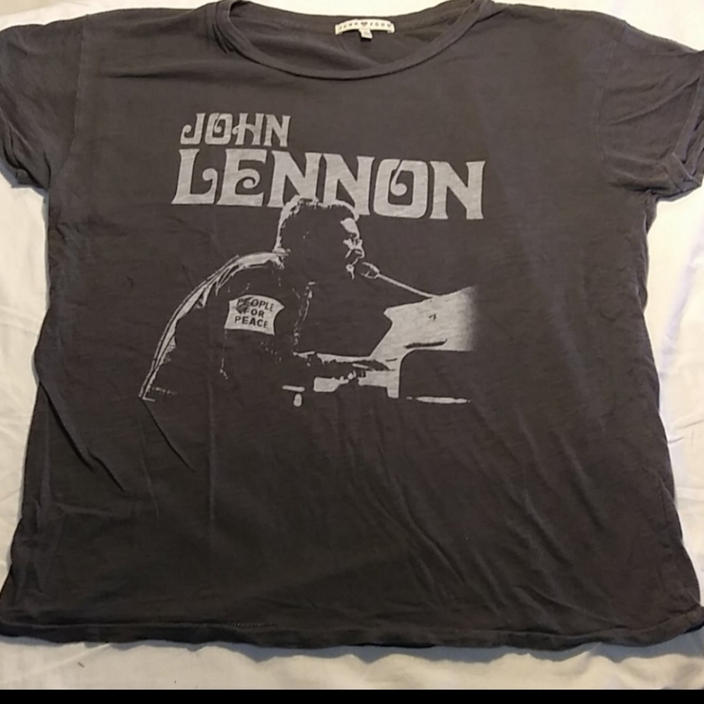 John Lennon tee